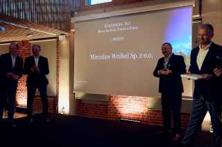 3Najlepsi w sieci Mercedes-Benz Trucks Polska nagrody Dealer Roku i Serwis Roku 2021